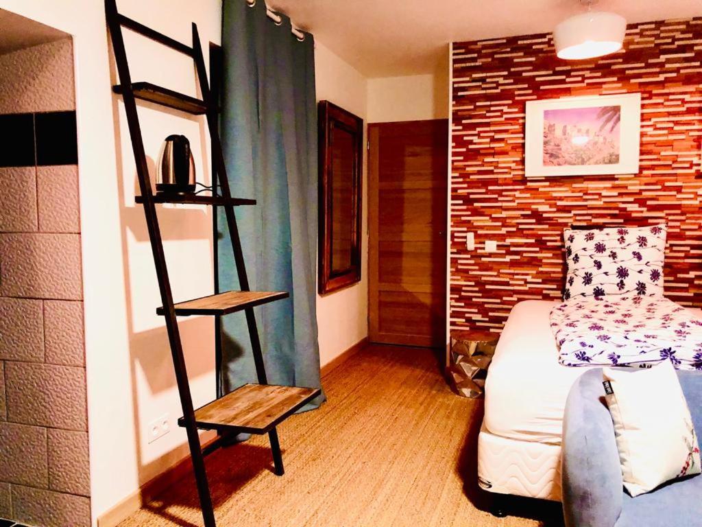 Hotel Moulin A Saint-Étienne-de-Boulogne Habitación foto
